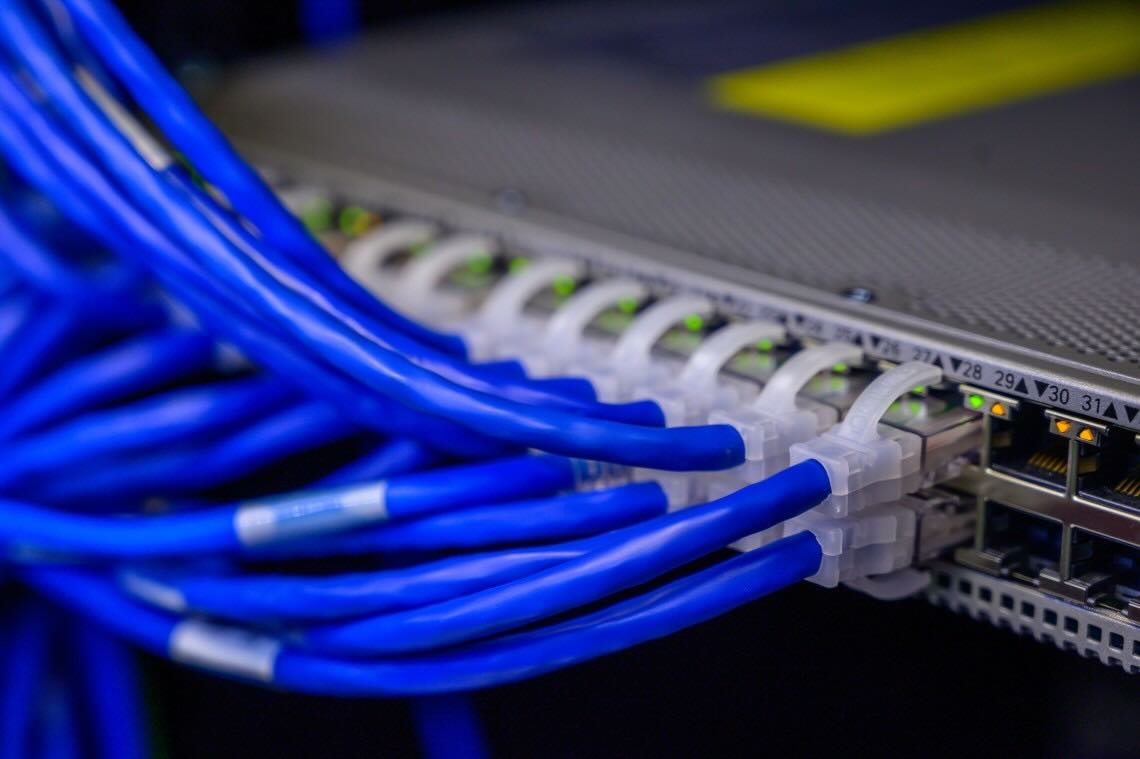 The Internet We Lost to Algorithms: Privacy, Curation, and Quiet end of Wandering